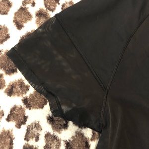 LULULEMON Short Sleeve Top